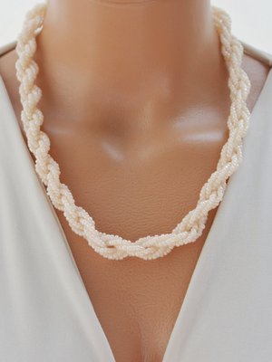 Çok Renkli Boncuk İnci Kolye