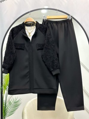 Tül Detaylı Takım