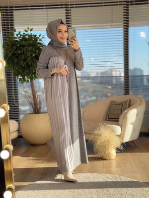 Kendinden Desenli Sağ Taraf Pilise Elbise