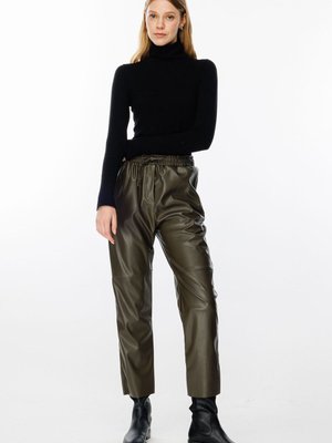 Dikiş Detaylı Deri Pantolon Haki