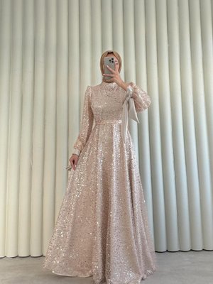 Taş İşlemeli Kolları Fiyonk Detaylı Yenı Sezon Tesettür Abiye Elbise