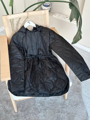 Palo Siyah Kapüşonlu Mont