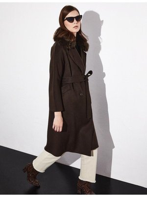 Premium Yün Kürklü Kruvaze Düğmeli Kaban Koyu Kahve Premium Yün Kürklü Kruvaze Düğmeli Kaban Koyu Kahve