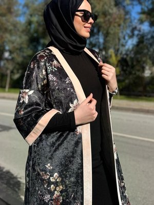 Çiçek Desenli Kadife Kimono Ceket