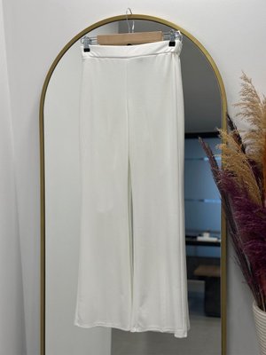 Ceyda İspanyol Paça Skuba Pantolon Beyaz Ceyda İspanyol Paça Skuba Pantolon Beyaz