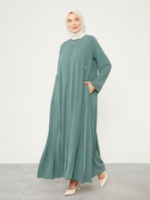 Yeşil Yanları Pileli Düğme Detaylı Ferace