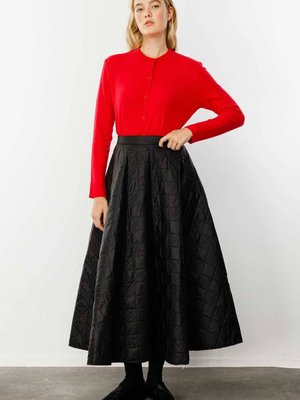 Premium Bisiklet Yaka Kırmızı Triko Hırka