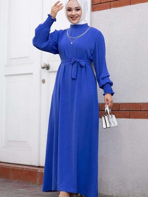 Kolları Piliseli Elbise Kolları Piliseli Elbise