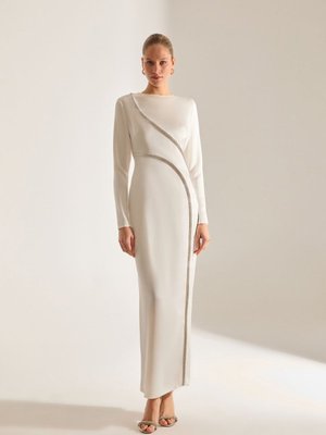 Candice Taşlı Biyeli Uzun Kol Beyaz Gece Elbisesi