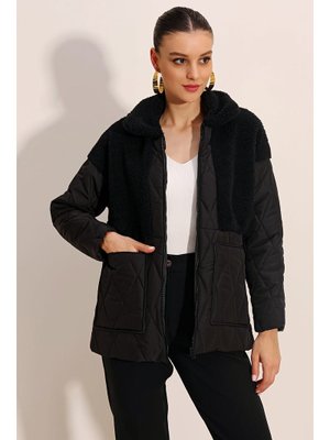 Siyah Peluş Detaylı Oversize Şişme Mont Siyah Peluş Detaylı Oversize Şişme Mont