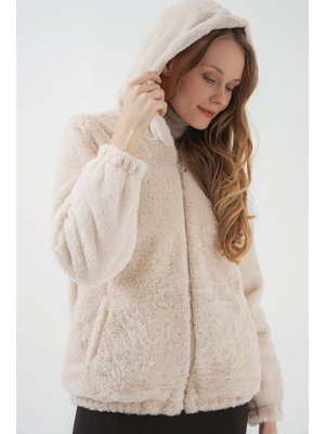 Krem Kapüşonlu Kürklü İçi Astarlı Mont Krem Kapüşonlu Kürklü İçi Astarlı Mont