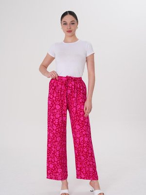 Fuşya Yazlık Bol Paça Dijital Baskı Desenli Viskon Pantolon Fuşya Yazlık Bol Paça Dijital Baskı Desenli Viskon Pantolon