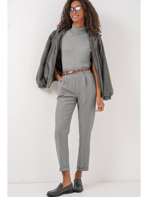 Gri Pileli Kemerli Kumaş Pantolon Gri Pileli Kemerli Kumaş Pantolon