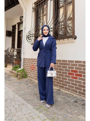 Lacivert Yaka Detaylı Kuşaklı İkili Takım Lacivert Yaka Detaylı Kuşaklı İkili Takım