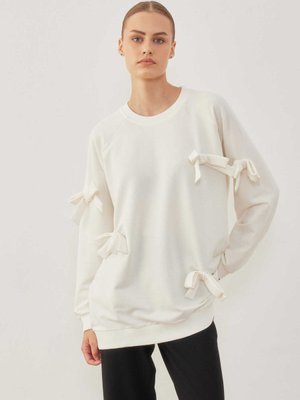 Fiyonk Detaylı Sweatshırt Ekru Fiyonk Detaylı Sweatshırt Ekru