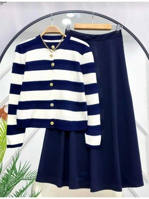 Triko Çizgi Detaylı Etekli Takım