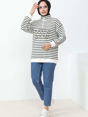 Siyah Yaka Fermuarlı Nyc Nakışlı Çizgili İki İplik Sweatshirt Siyah Yaka Fermuarlı Nyc Nakışlı Çizgili İki İplik Sweatshirt