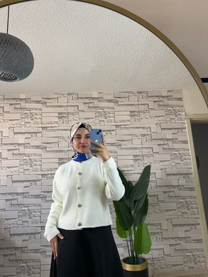 Düğme Detaylı Hırka Düğme Detaylı Hırka