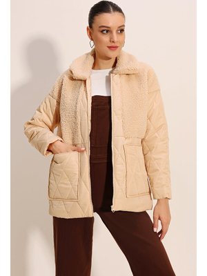 Bej Peluş Detaylı Oversize Şişme Mont Bej Peluş Detaylı Oversize Şişme Mont