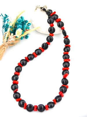 Siyah Orijinal Oniks Taşı Ve Mercan T Kilit Şifa Kolyesi