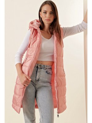 Pembe Kapüşonlu Uzun Şişme Yelek Pembe Kapüşonlu Uzun Şişme Yelek