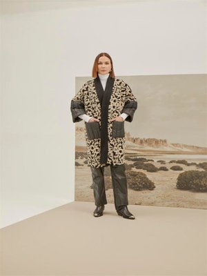 Dokulu Kapitone Ceket