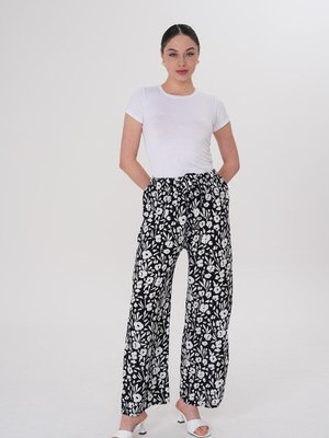 Siyah Yazlık Bol Paça Dijital Baskı Desenli Viskon Pantolon Siyah Yazlık Bol Paça Dijital Baskı Desenli Viskon Pantolon