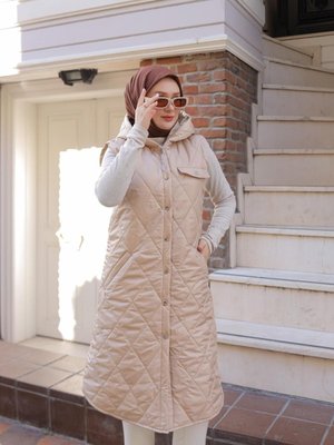 Uzun Çıt Detaylı Kapitone Şişme Yelek Uzun Çıt Detaylı Kapitone Şişme Yelek