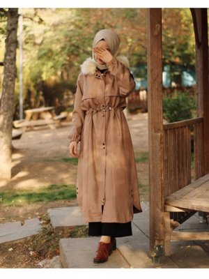 Astarı Tay Tüylü Kapüşonlu Kaban Astarı Tay Tüylü Kapüşonlu Kaban