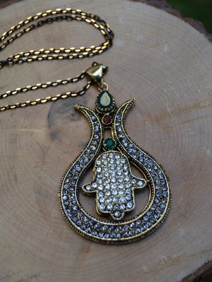 Nar İçinde Fatma Ana Eli Kolye Bronz Rengi