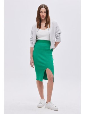 Yeşil Yırtmaçlı Midi Triko Etek Yeşil Yırtmaçlı Midi Triko Etek