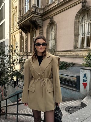 Haki İp Bağlamalı Omuz Detaylı Astarlı Blazer Ceket