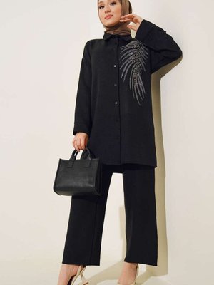 Önü Taşlı Keten Takım