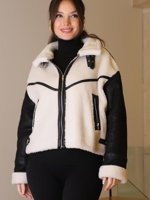 Siyah Kolları Deri Detaylı Mont Siyah Kolları Deri Detaylı Mont