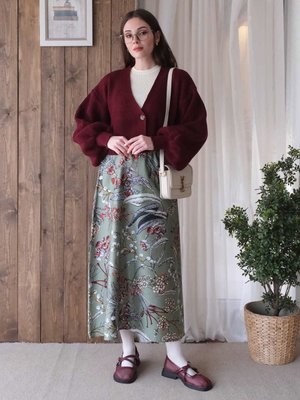 Borrdo Yeşil Desenli Pamuk Saten Kloş Etek & Bordo Balon Kol Triko Hırka