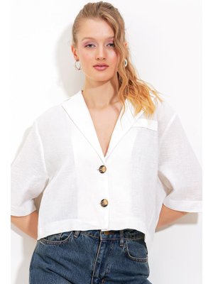 Beyaz Çift Düğmeli Oversize Crop Keten Ceket Beyaz Çift Düğmeli Oversize Crop Keten Ceket