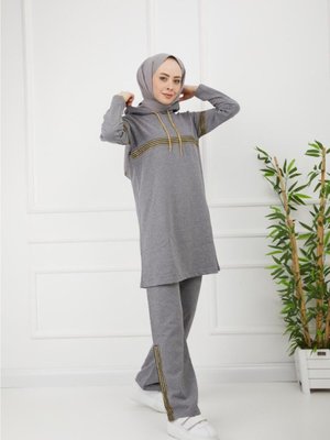 Gri Simli Şerit Eşofman Takımı Gri Simli Şerit Eşofman Takımı