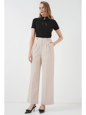 Krem Bol Paça Kumaş Pantolon Krem Bol Paça Kumaş Pantolon