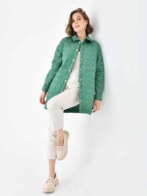 Kapitoneli Kap Benetton Kapitoneli Kap Benetton