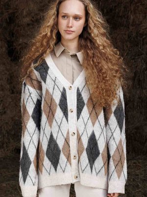 Ekose Baklava Desen Şardonlu Bej Hırka Ekose Baklava Desen Şardonlu Bej Hırka