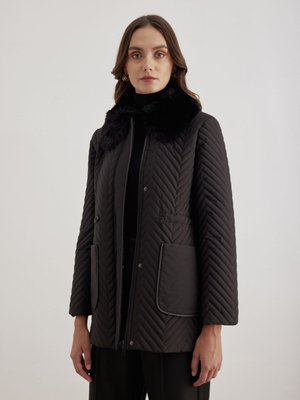 Yaka Detaylı Kapitone Kısa Mont Yaka Detaylı Kapitone Kısa Mont