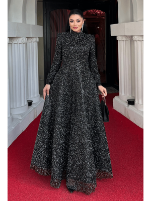 Siyah Boncuklu Kumaş Saten Detaylı Abiye Elbise