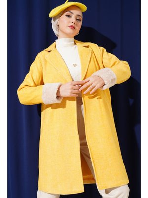 Sarı Kolları Tüylü Balık Sırtı Kaşe Kaban