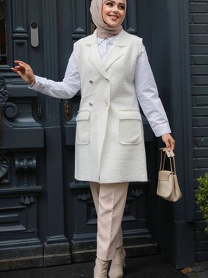 Düğmeli Beyaz Yelek