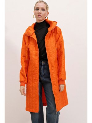 Oranje Kapitone Uzun Mont Oranje Kapitone Uzun Mont