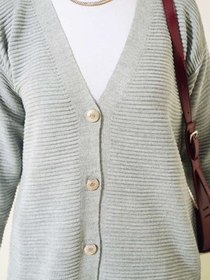 Çizgi Desenli Triko Hırka Çizgi Desenli Triko Hırka