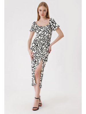 D. Siyah Yırtmaçlı Yazlık Örme Elbise D. Siyah Yırtmaçlı Yazlık Örme Elbise