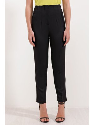 Siyah Yüksek Bel Kumaş Pantolon Siyah Yüksek Bel Kumaş Pantolon