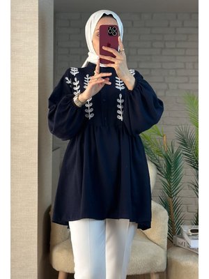 Lacivert Önü Çiçek Nakışlı Tunik