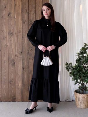 Siyah Yakası Fırfır Detay Elbise